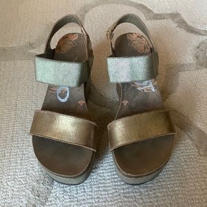 OTBT Bushnell Wedge Sandal - Gold - Size 8